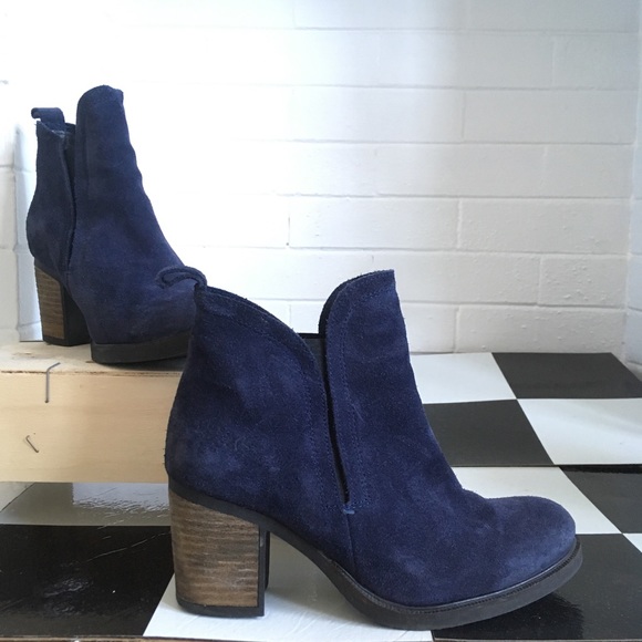 All Season BLUE SUEDE SHOES! Water resistant. - Picture 2 of 12